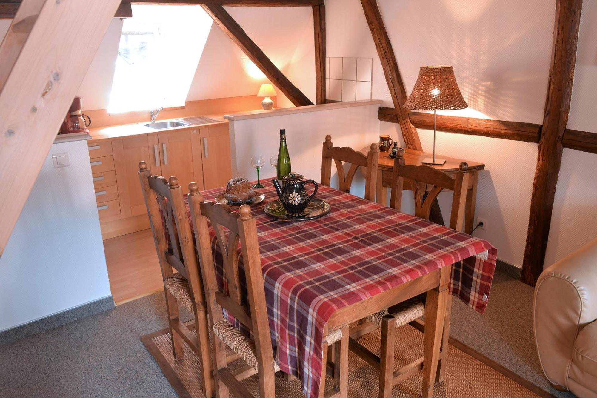 Domaine La Cour Des Nobles - Demeure, Maison Et Appartements Au Coeur De Riquewihr Cameră foto
